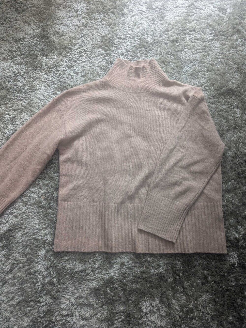 The Boxy Turtleneck in Recycled Cashmere Toast size medium